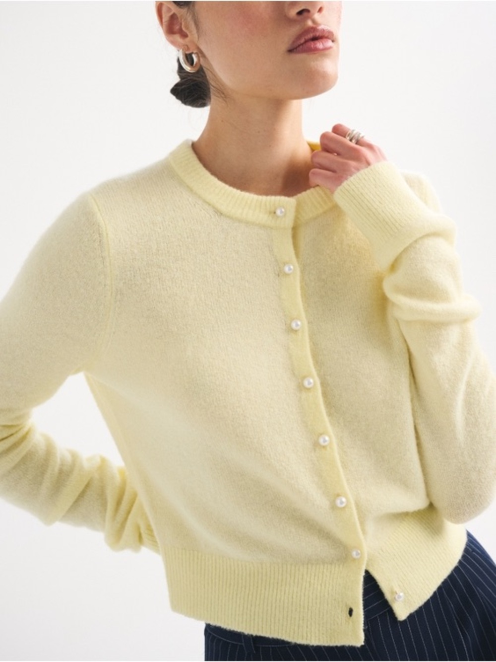 Abercrombie & Fitch Merino Wool-Blend Shrunken Crew Cardigan Sz M (Sold Out)
